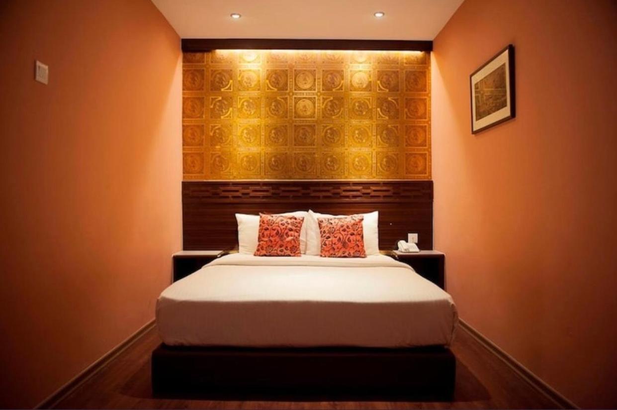 Apple Hotel Penang George Town Exterior photo